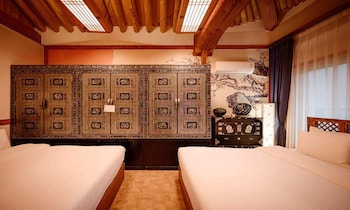 jeonju wangyijimil hanok hotel