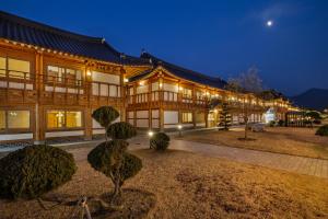 jeonju wangyijimil hanok hotel