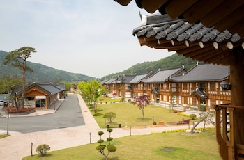 jeonju wangyijimil hanok hotel