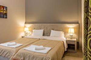 Apollon Hotel,Epidaurus>>Aegina,2 star