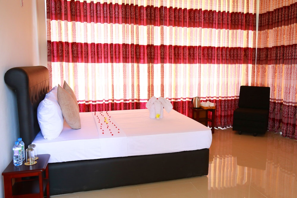 rivonway hotel and tours polonnaruwa