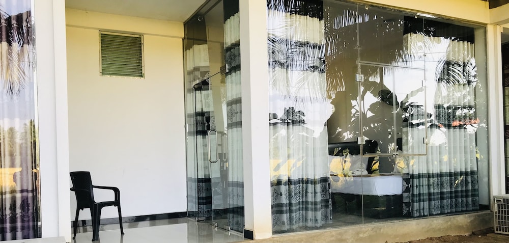 rivonway hotel and tours polonnaruwa