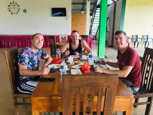 rivonway hotel and tours polonnaruwa