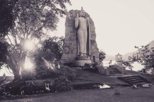rivonway hotel and tours polonnaruwa