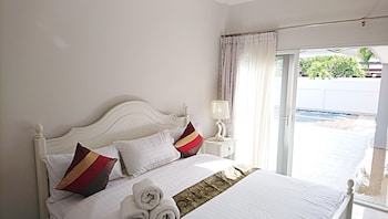 punika pool villa hua hin