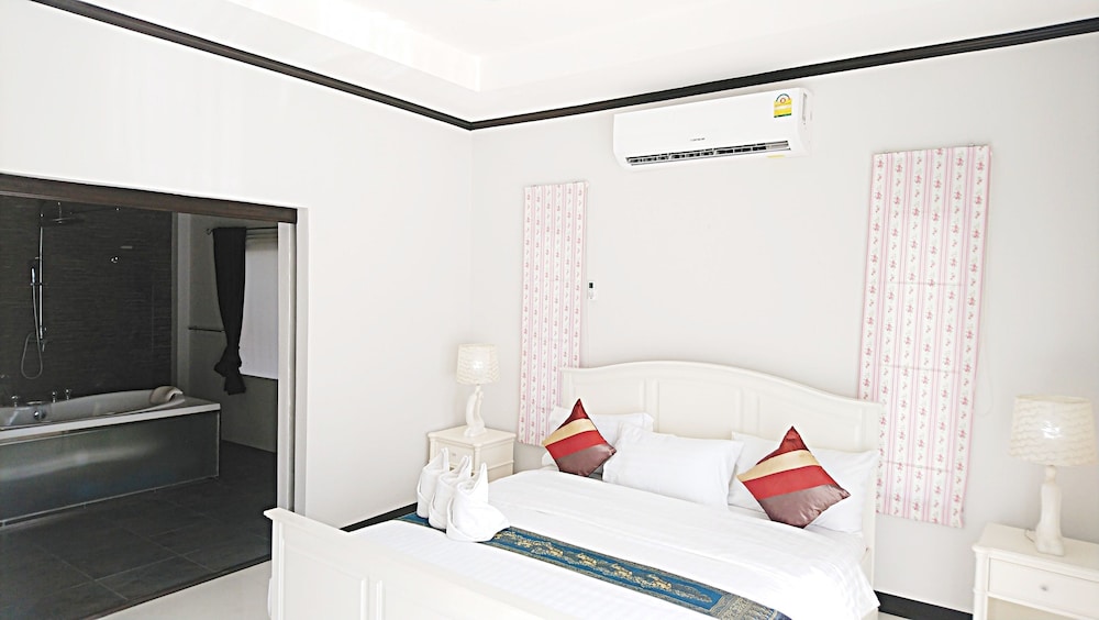 punika pool villa hua hin