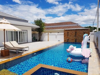 punika pool villa hua hin