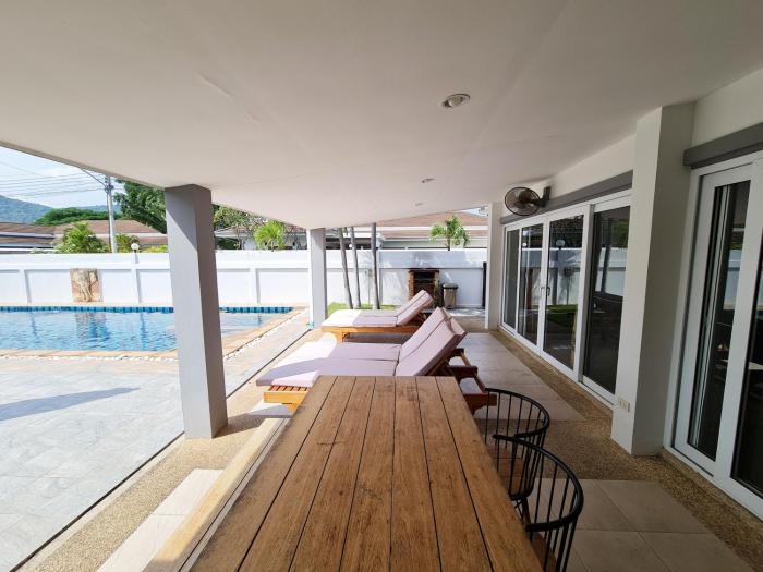 punika pool villa hua hin
