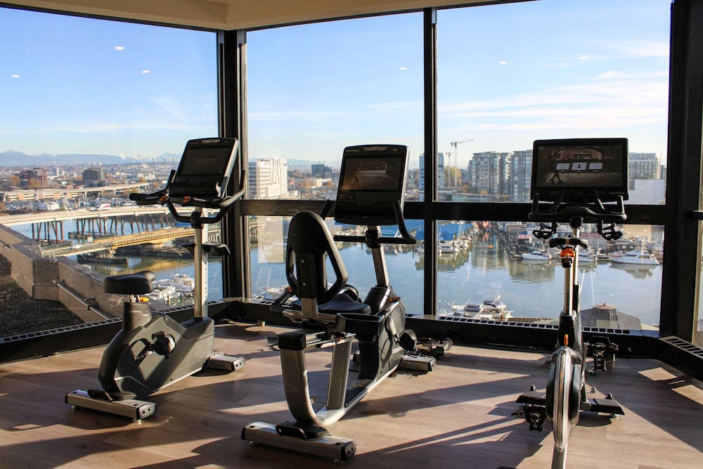 radisson blu vancouver airport hotel and marina