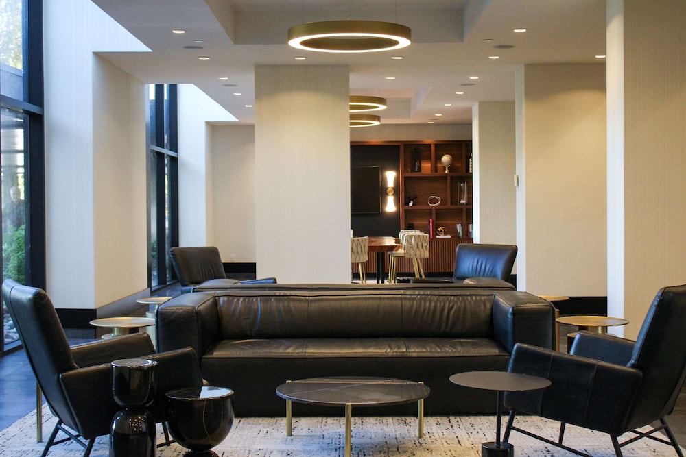 radisson blu vancouver airport hotel and marina