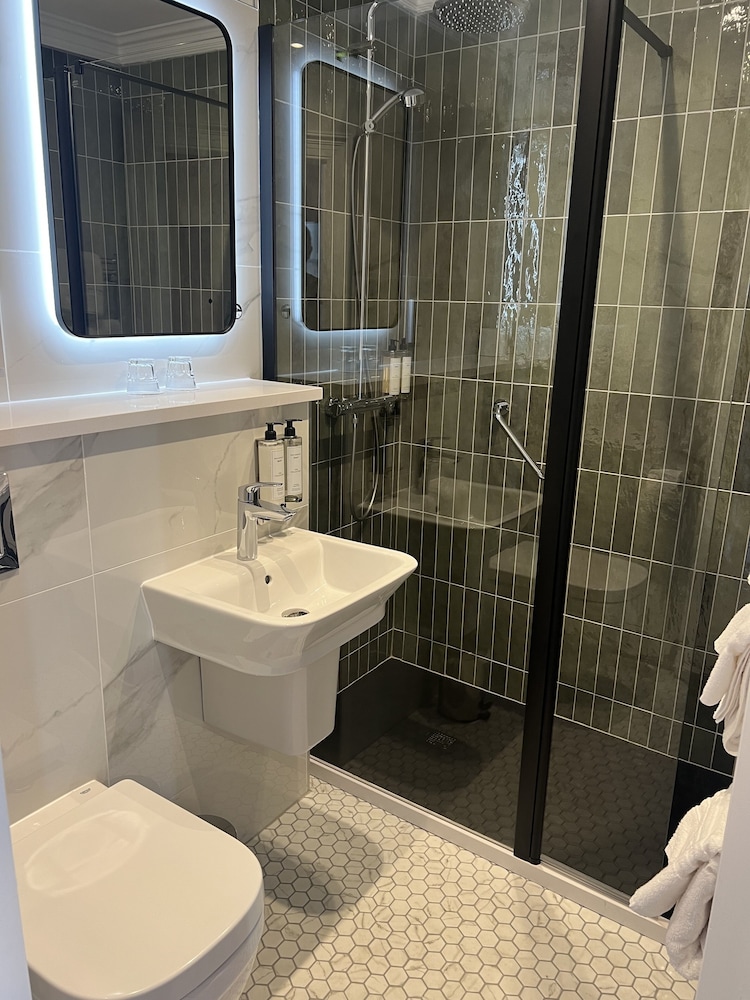 waterloo townhouse and suites