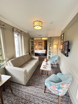 waterloo townhouse and suites