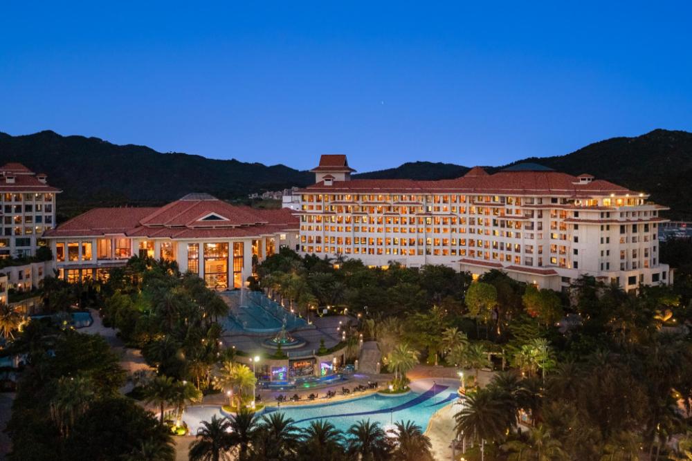 regal palace derucci resort