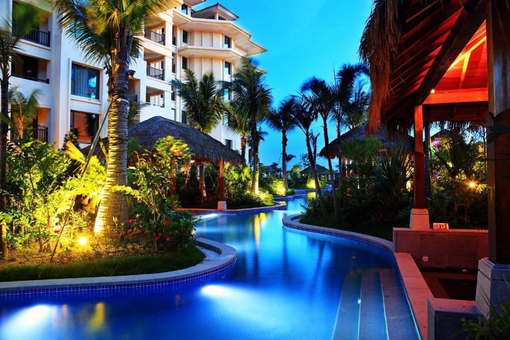 regal palace derucci resort