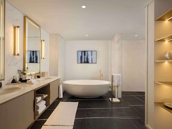 banyan tree dubai at bluewaters