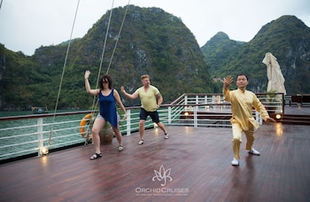 peony cruises