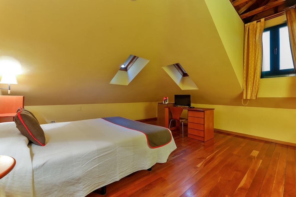 hostal la chata by vivere stays
