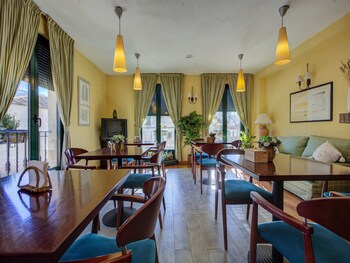 hostal la chata by vivere stays