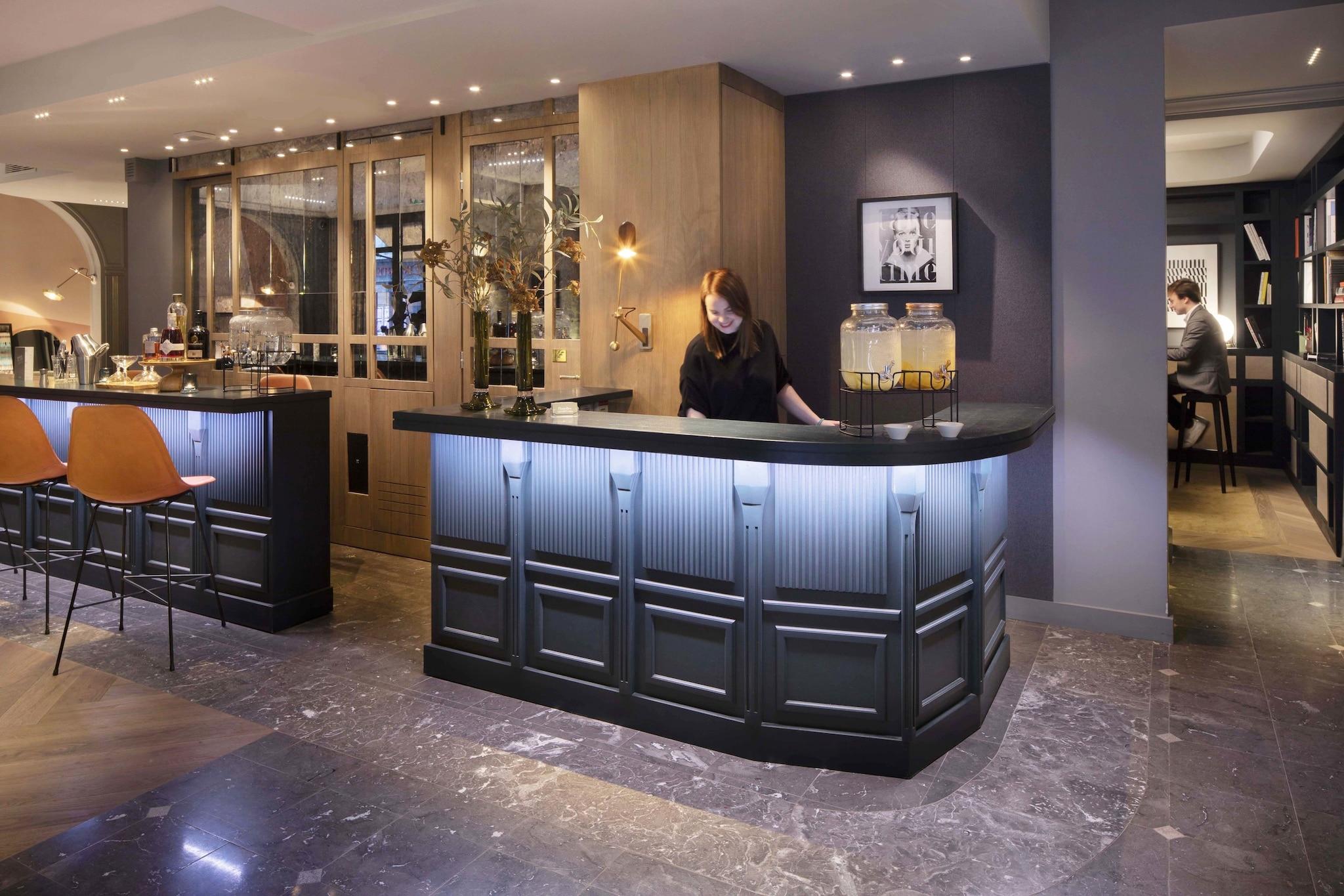 maison elle paris etoile