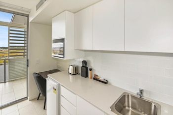 property vine north shore kawana and waterline
