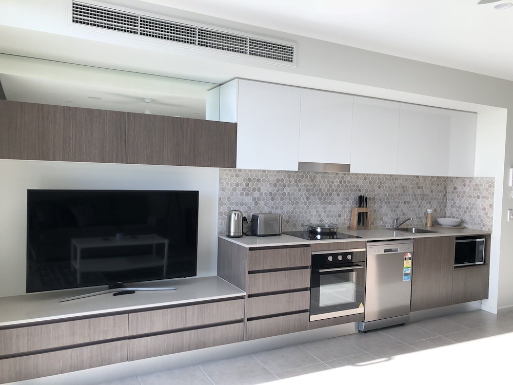 property vine north shore kawana and waterline