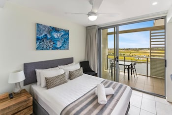 property vine north shore kawana and waterline