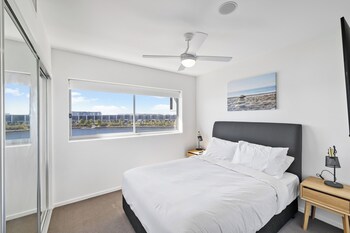 property vine north shore kawana and waterline