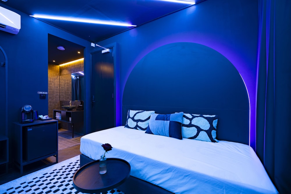 supper hotel