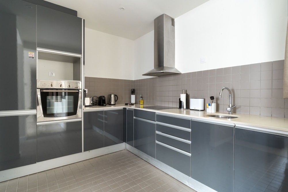 limehome barcelona rector triado