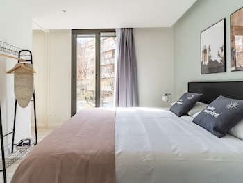 limehome barcelona rector triado