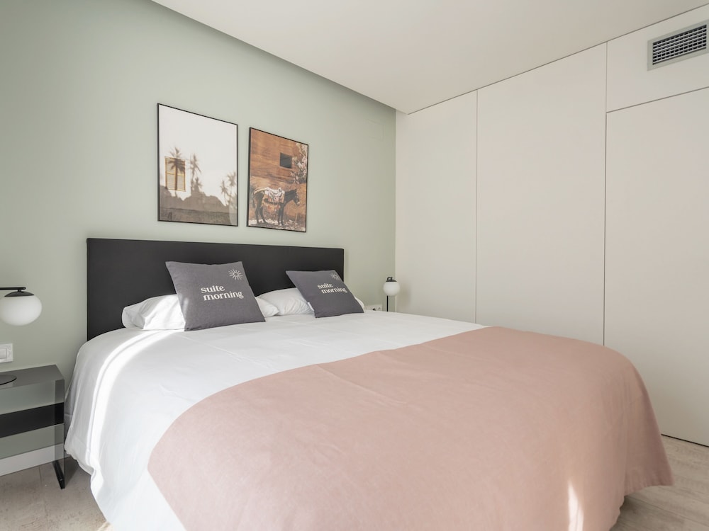 limehome barcelona rector triado