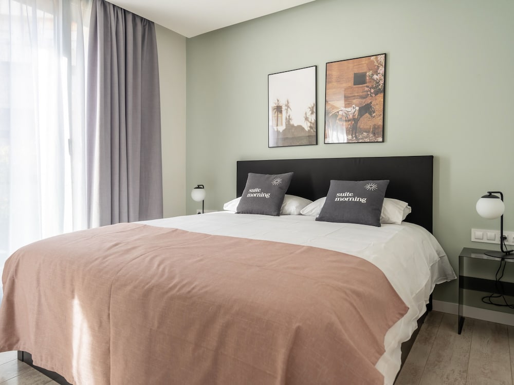 limehome barcelona rector triado