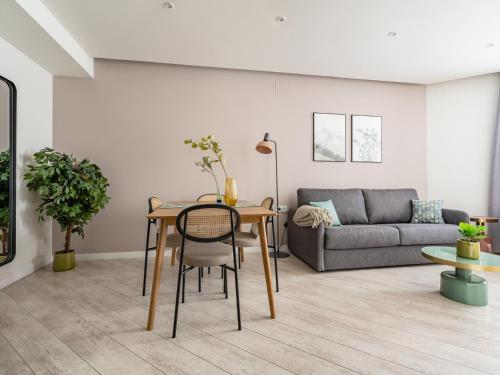 limehome barcelona rector triado
