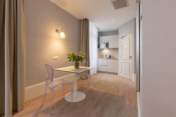 la maison blanche apparthotels climatises de charme chic and cosy centre ville