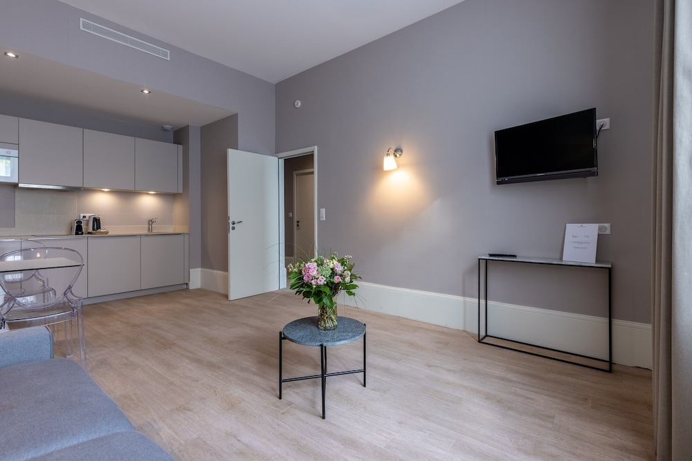 la maison blanche apparthotels climatises de charme chic and cosy centre ville