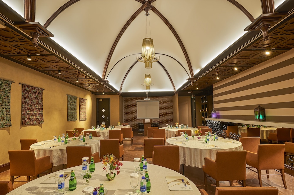 salalah gardens hotel managed by safir hotels and resorts