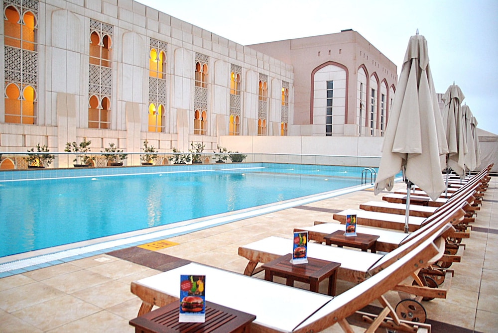 salalah gardens hotel managed by safir hotels and resorts