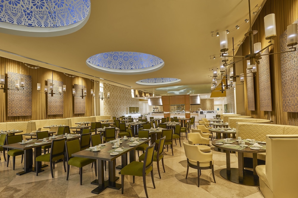 salalah gardens hotel managed by safir hotels and resorts