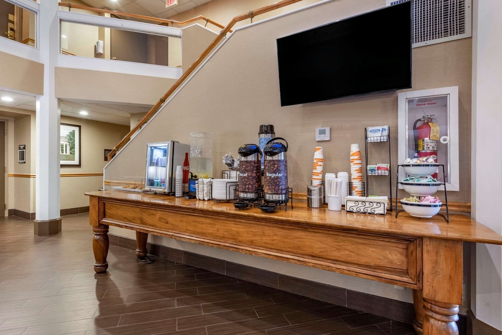 comfort inn and suites montpelier berlin