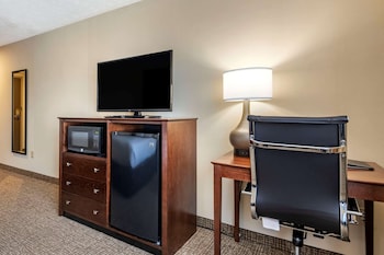 comfort inn and suites montpelier berlin