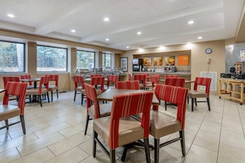 comfort inn and suites montpelier berlin