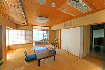 iki retreat by onko chishin