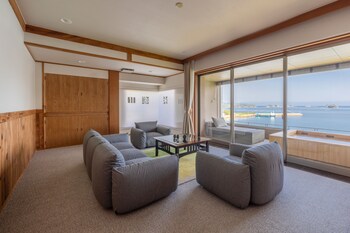 iki retreat by onko chishin