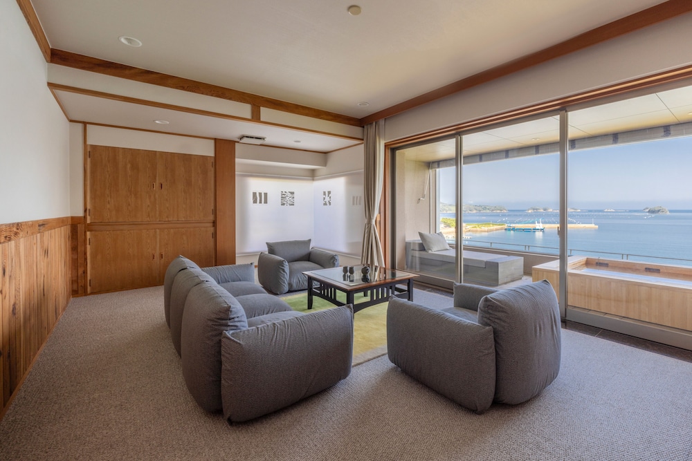 iki retreat by onko chishin
