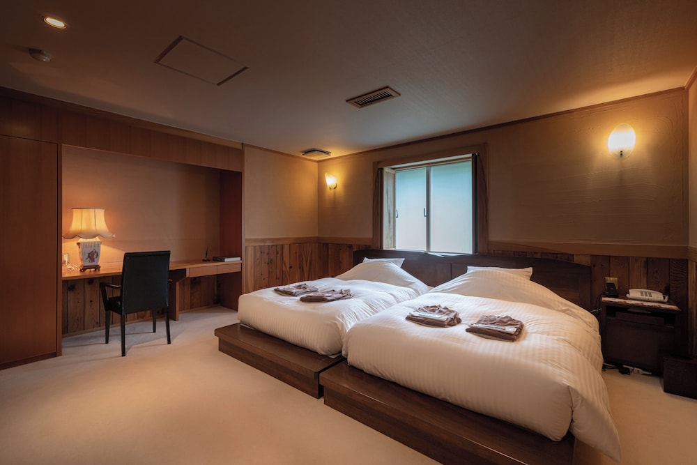 iki retreat by onko chishin