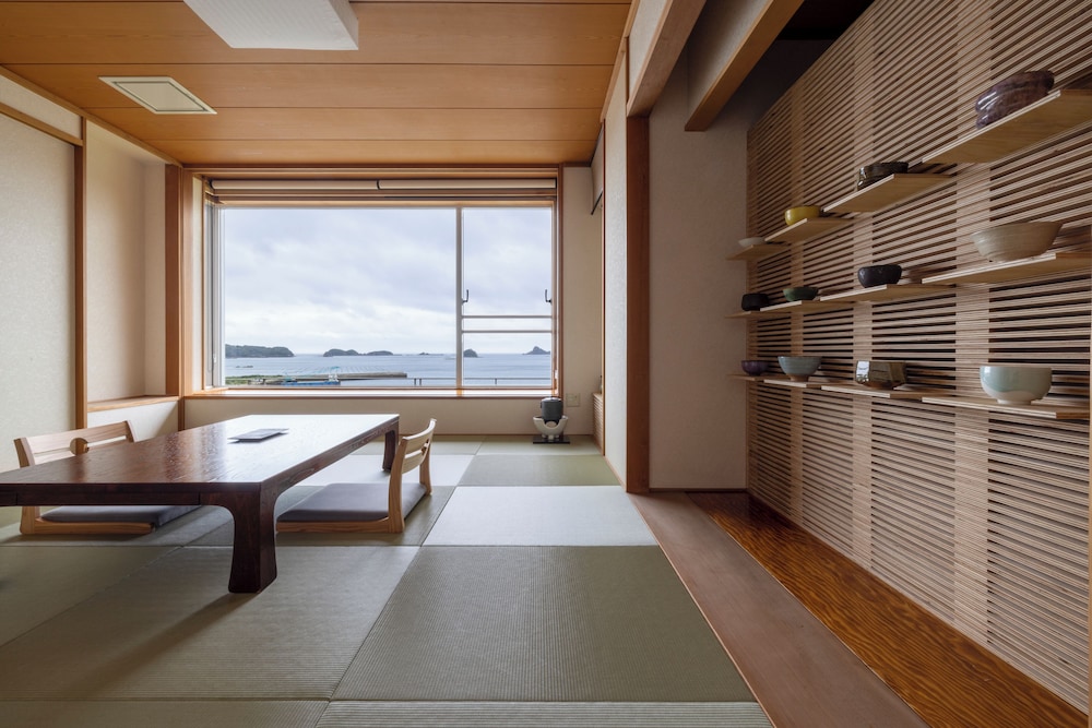iki retreat by onko chishin