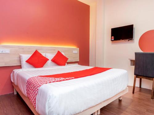 oyo 778 bmw 2 hotel