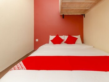 oyo 778 bmw 2 hotel