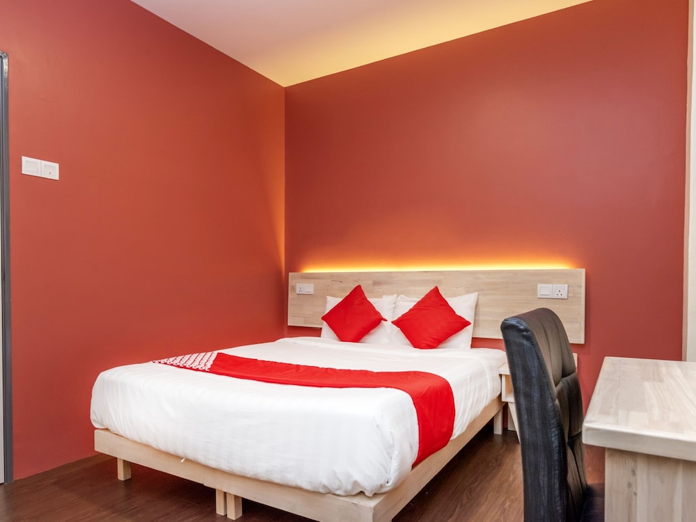 oyo 778 bmw 2 hotel