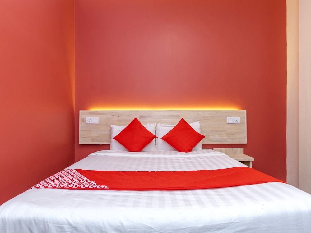 oyo 778 bmw 2 hotel